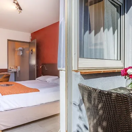 St Jean Hotel 3*