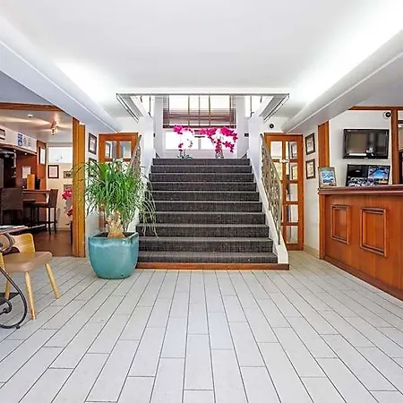 Hotel St Jean 3*