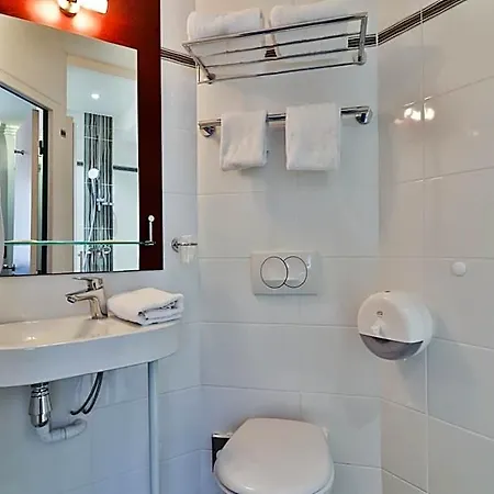 Hotel St Jean 3*