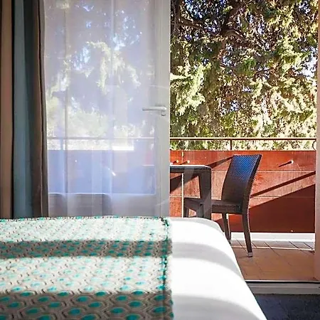 St Jean Hotel